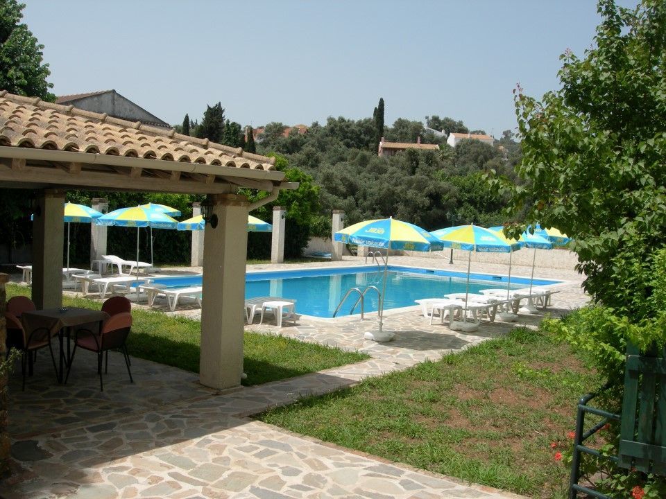 Villa Karmar Hotel Apartments Дасія Екстер'єр фото