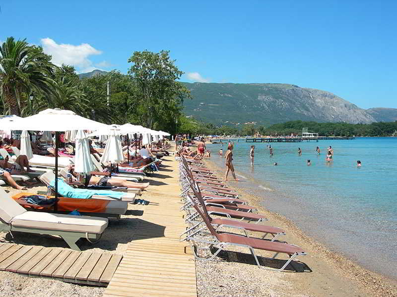 Villa Karmar Hotel Apartments Дасія Екстер'єр фото
