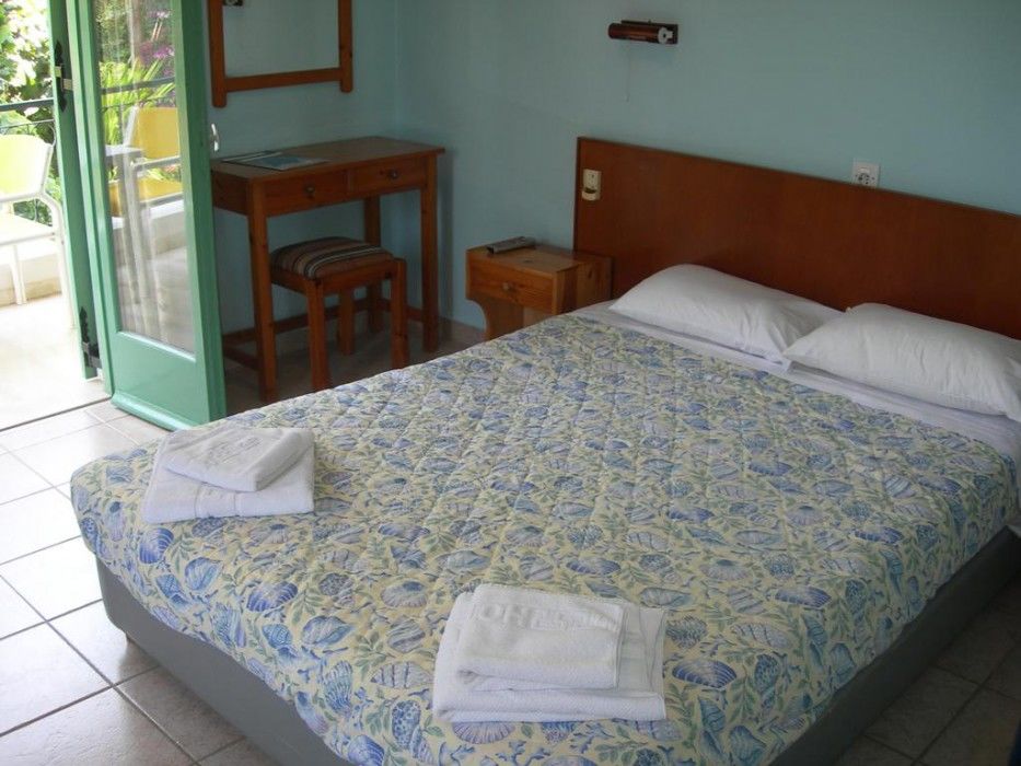 Villa Karmar Hotel Apartments Дасія Екстер'єр фото