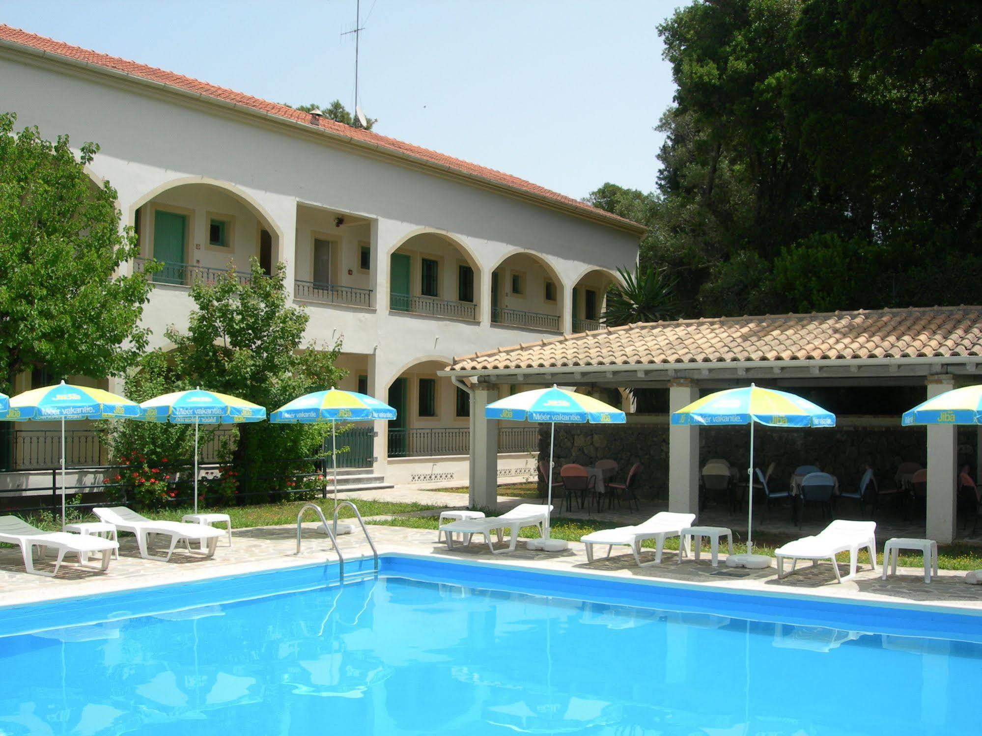 Villa Karmar Hotel Apartments Дасія Екстер'єр фото